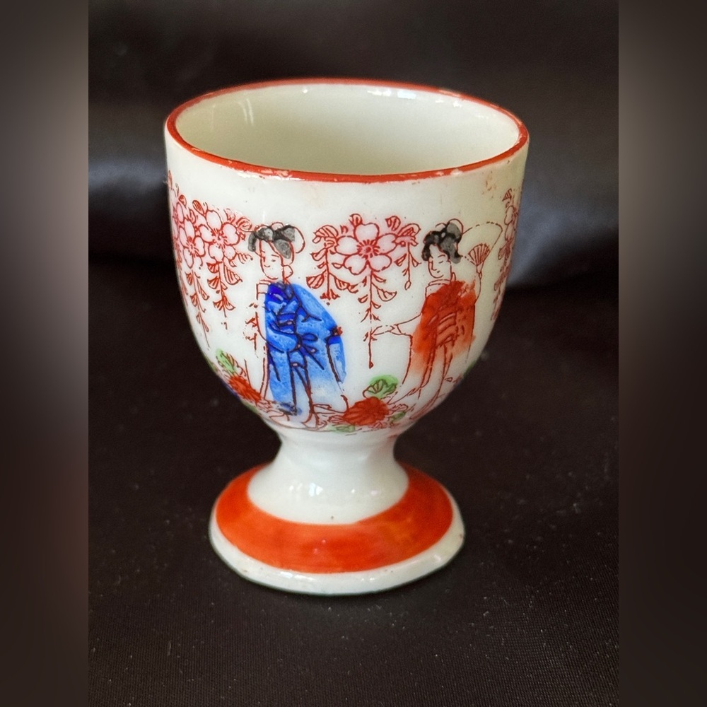 Antique Early Handpainted Japanese Porcelain Egg Cup Famille
